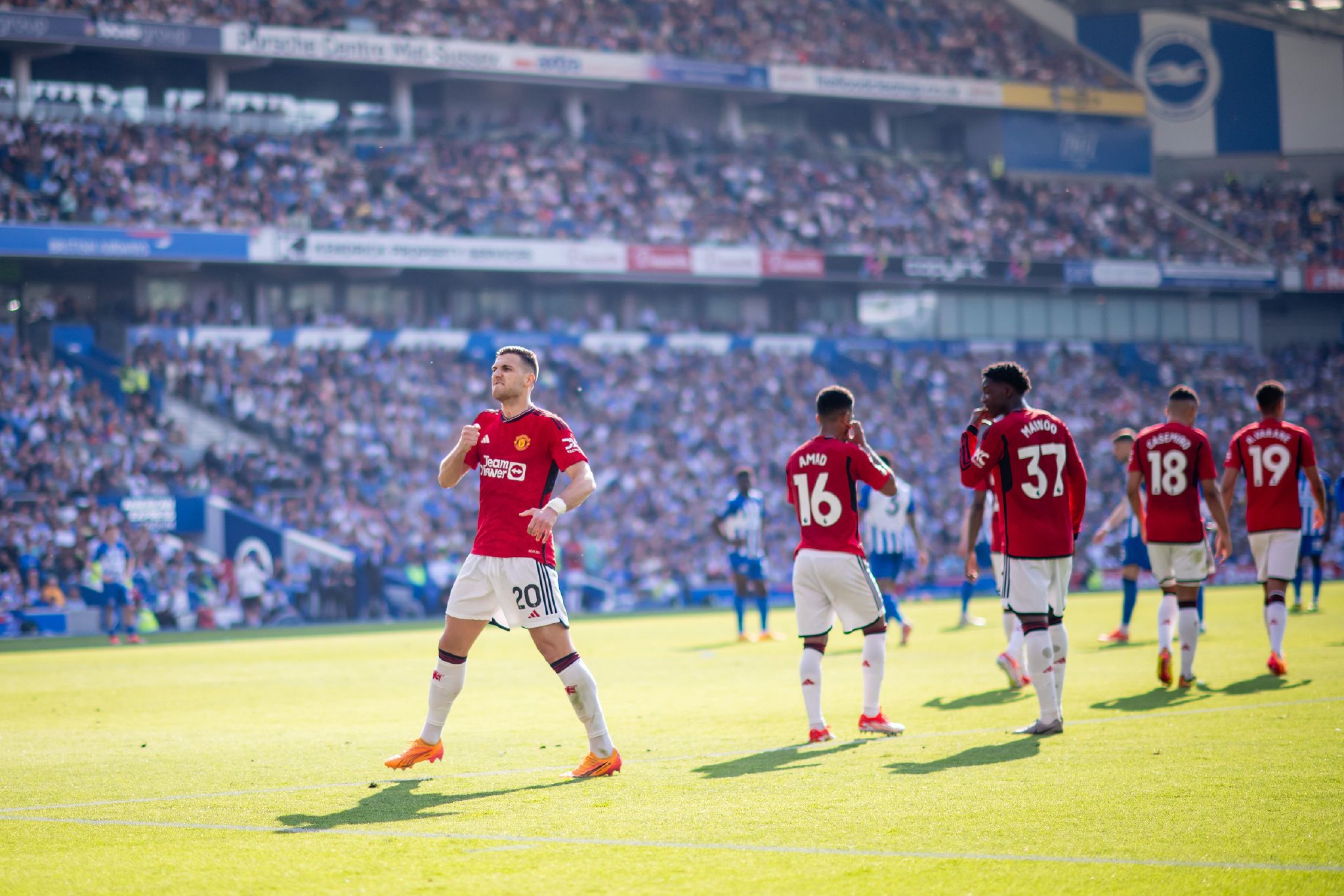 件展开深入 件展开深入